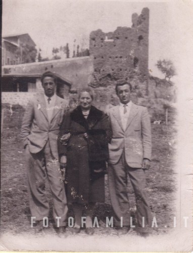 Anna Di Carmine, Domenico e Vittorio Palombini a passeggio